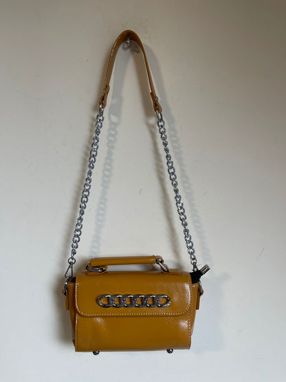 Handbag with Chains