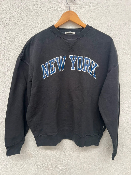 Sweater color negro New York